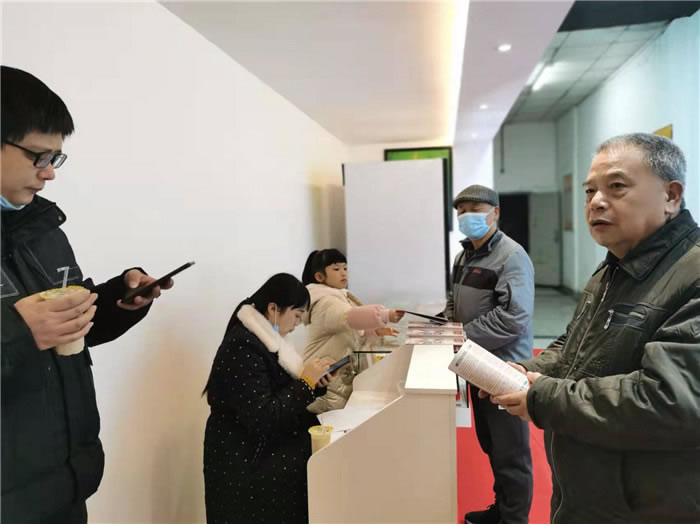 四川中青旅綿陽分社、綿陽市中旅假日旅行社、綿陽自來文化傳播有限公司24H自助售貨服務(wù)盛大開業(yè)